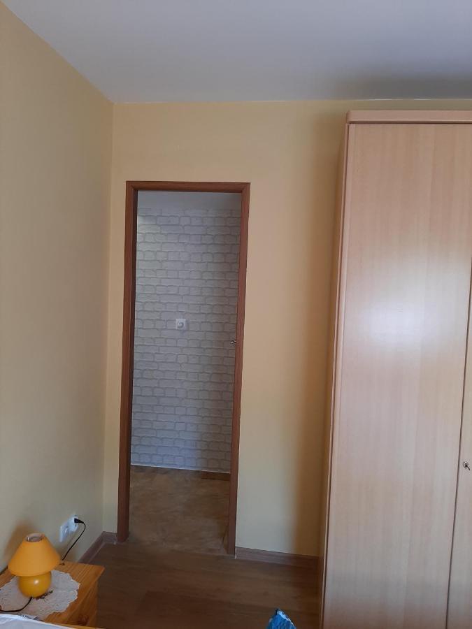 Der Kleine Bauernhof Keine Arbeiter Zadnych Pracownikow Apartment Lubiatow  Bagian luar foto