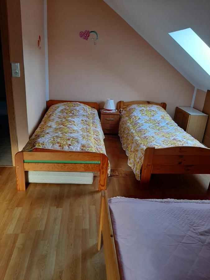 Der Kleine Bauernhof Keine Arbeiter Zadnych Pracownikow Apartment Lubiatow  Bagian luar foto