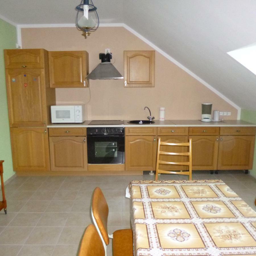 Der Kleine Bauernhof Keine Arbeiter Zadnych Pracownikow Apartment Lubiatow  Bagian luar foto