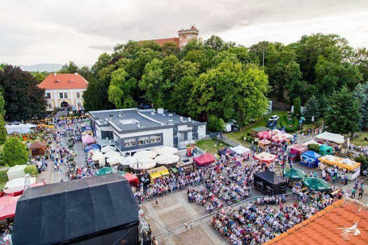 Der Kleine Bauernhof Keine Arbeiter Zadnych Pracownikow Apartment Lubiatow  Bagian luar foto